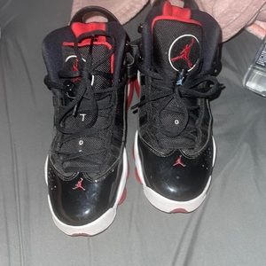 Female with small foot don’t have use for them just collecting dust in closet